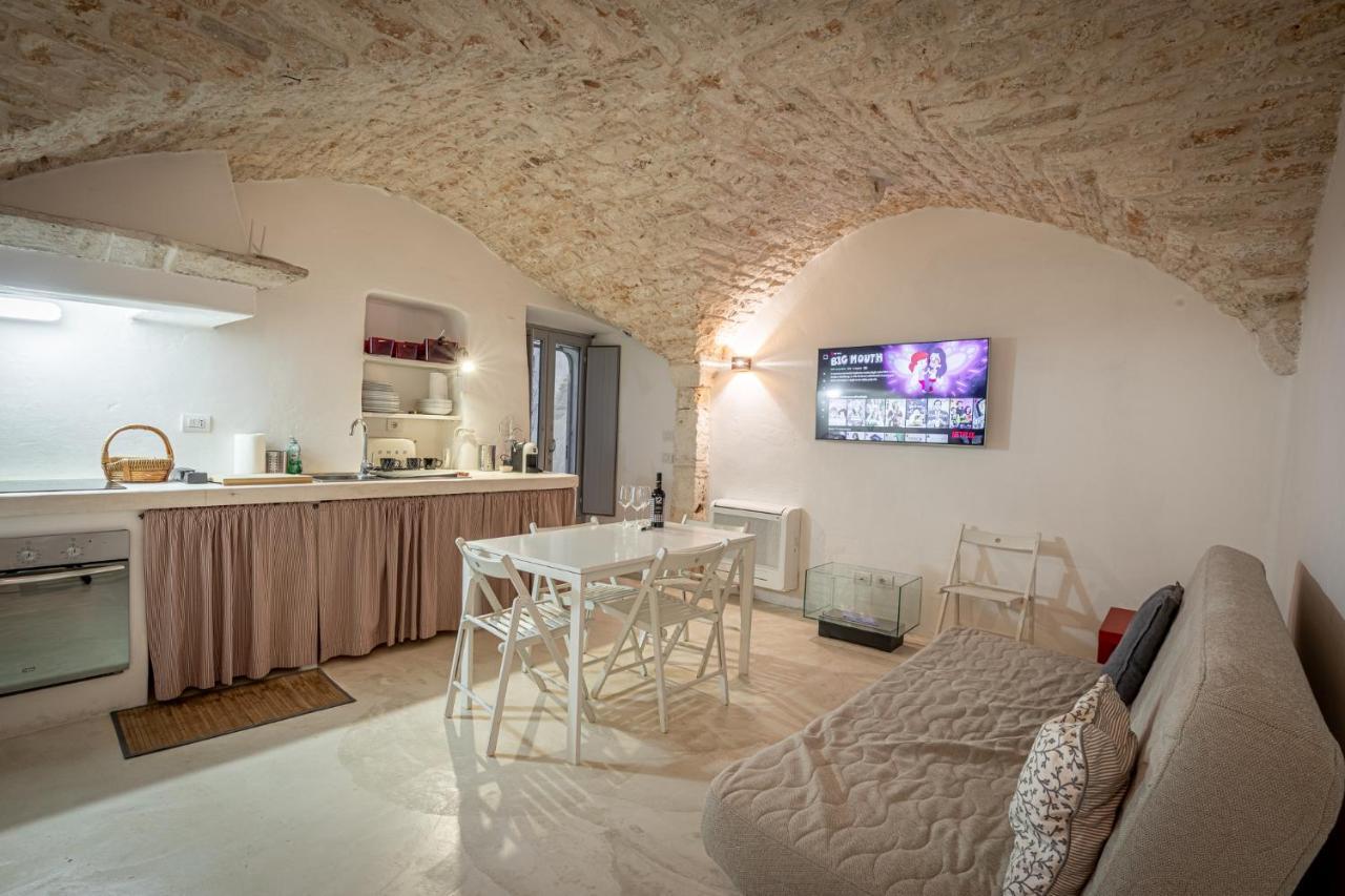 Vacation And Short Stay Suites & Apartments Ceglie - Celso Ceglie Messapica Buitenkant foto